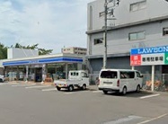 コンビニ　ローソン磯子森三丁目店（コンビニ）まで471m