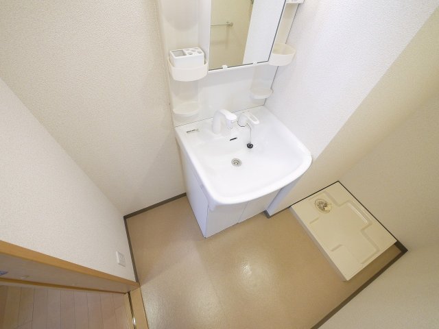 洗面設備　脱衣スペースもあります