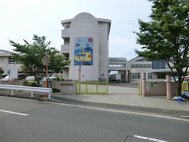小学校　横須賀市立野比東小学校（小学校）まで650m