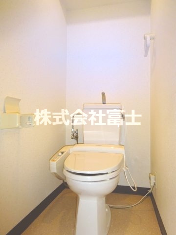 タクロウ団地A棟のトイレ写真