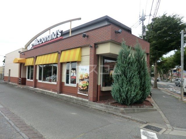 飲食店　マクドナルド埼大通り店（飲食店）まで427m