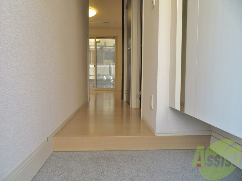 玄関　玄関から見た景色はこちらです。イメージできますか。