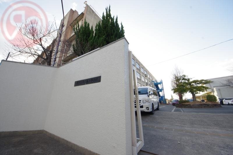 中学校　東大阪市立若江中学校（中学校）まで361m