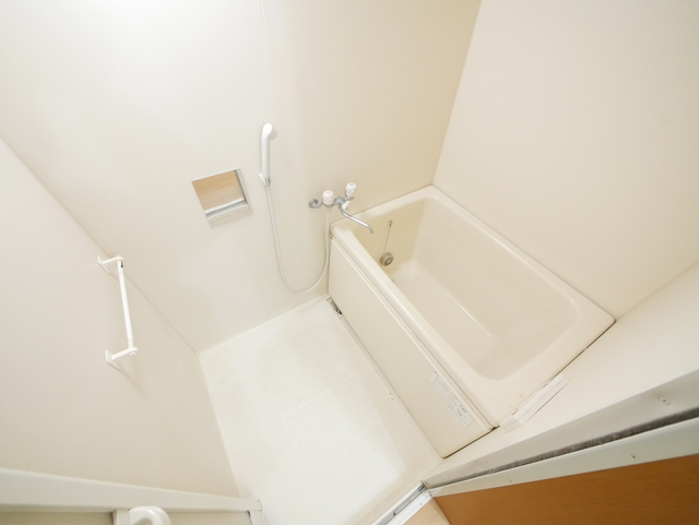 バス・シャワールーム　★追焚付のバスでゆっくり疲れを癒せます★