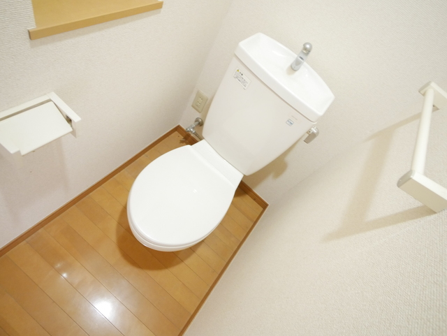 トイレ　★コンセントがありウォシュレットも設置が可能です★