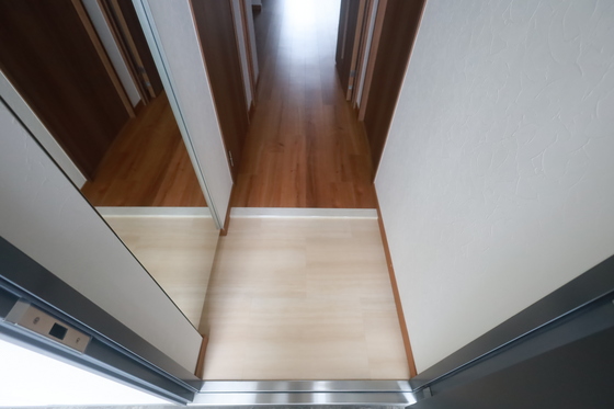 玄関　※別部屋の写真です