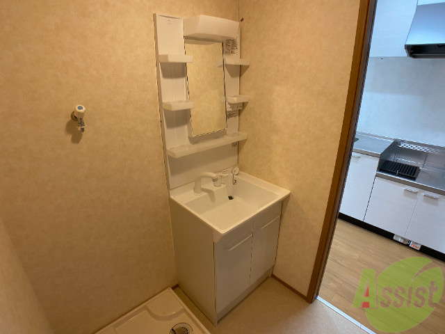 洗面設備　シャンプードレッサー。身支度はここでばっちり。