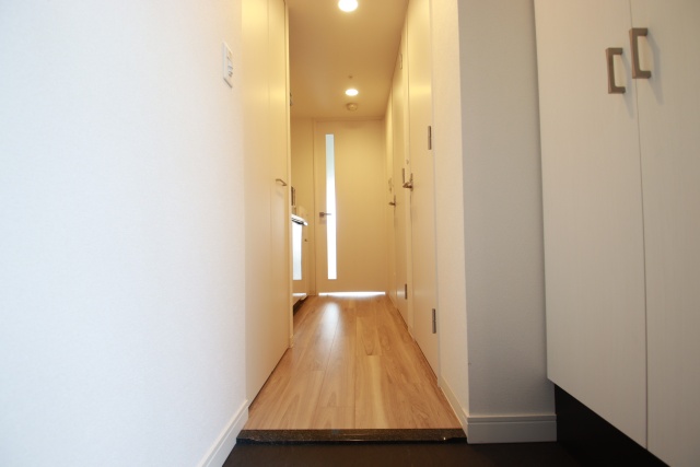 玄関　※別室の参考写真の為、現況優先です。