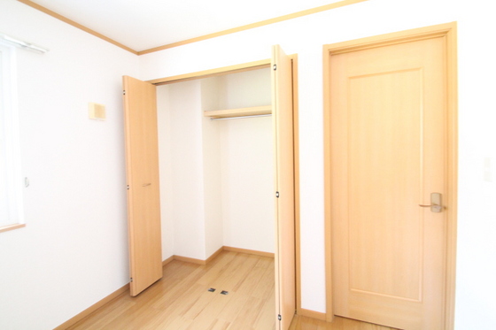 収納　※別部屋の写真です