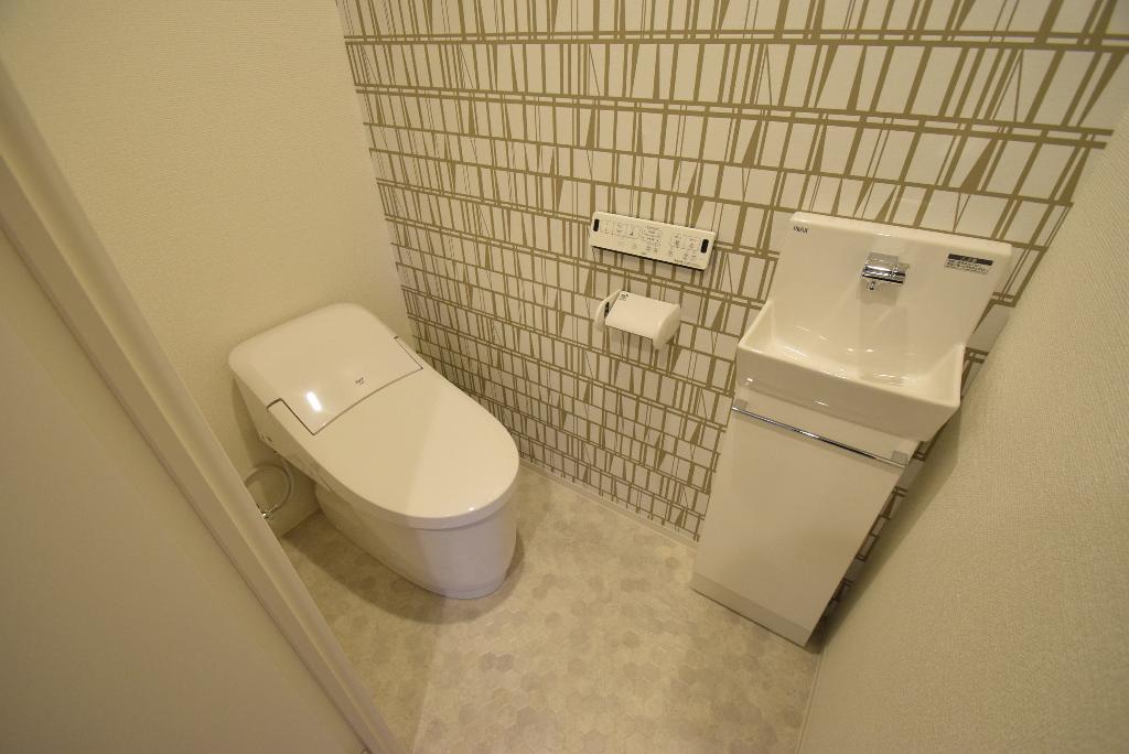 トイレ　シャワー付トイレ