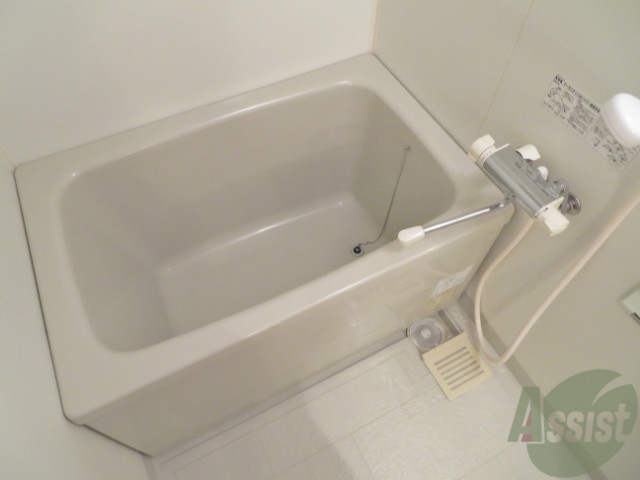 バス・シャワールーム　疲れた時はゆっくり湯船につかってみてはいかがでしょうか。