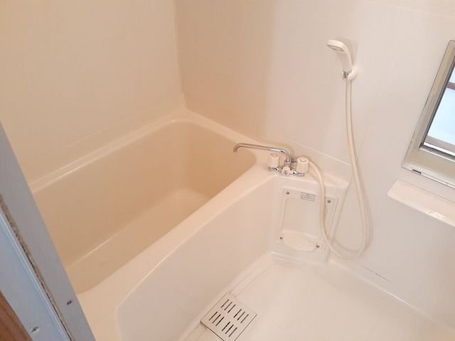 バス・シャワールーム　お風呂です