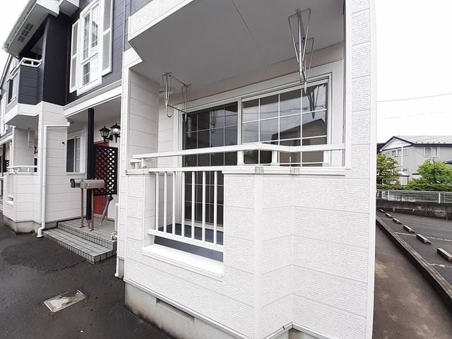 バルコニー　バルコニーからの眺めを楽しみながら食事をしませんか