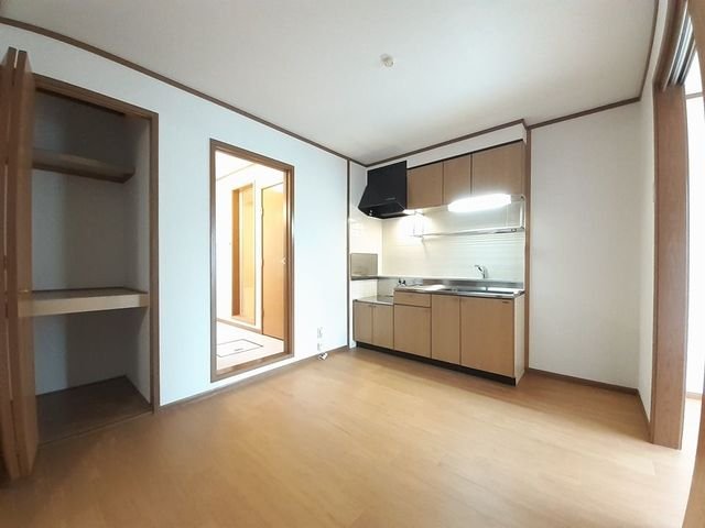 居室・リビング　ゆったり過ごせる居間です