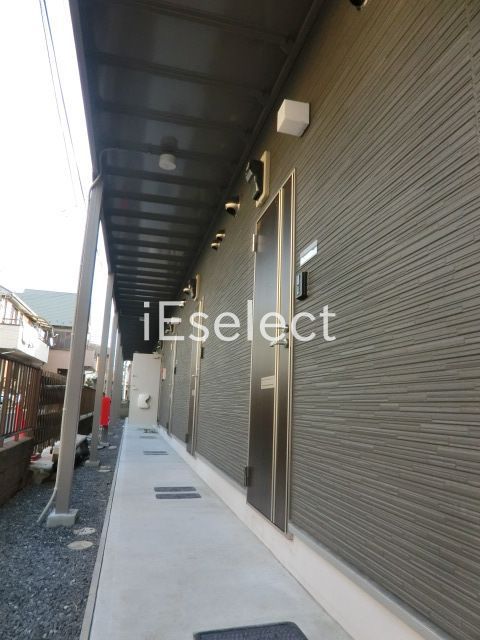 エントランス　玄関へのアプローチ