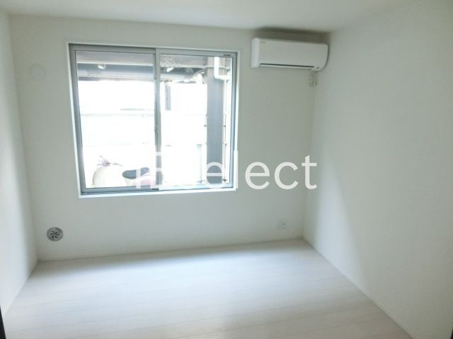 居室・リビング　エアコン完備、綺麗な室内です