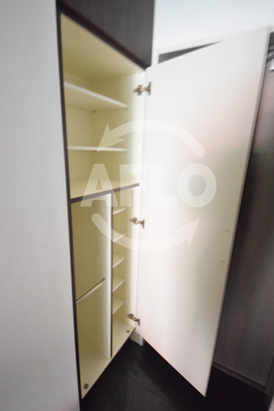 収納　ボーベル南船場　シューズボックス