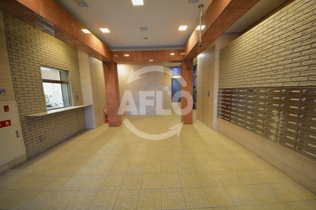 ロビー　クラウンハイム上町台セントラルラ・カーサ　ロビー