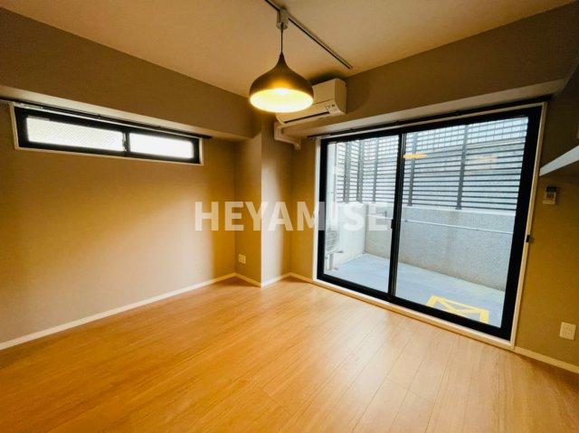 居室・リビング　同物件別号室※現況を優先します。