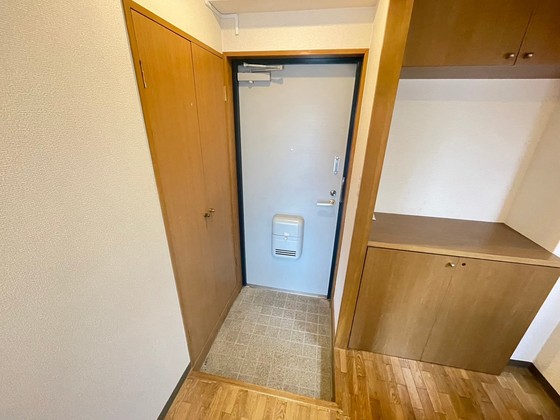 ハーシオンフルタIIIの玄関写真