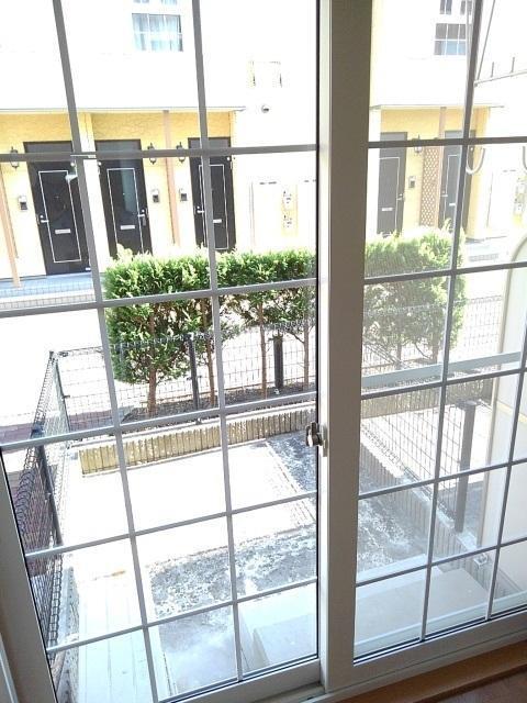 バルコニー　専用庭