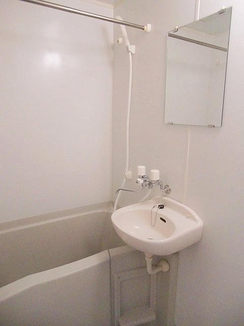 バス・シャワールーム　同仕様参考写真