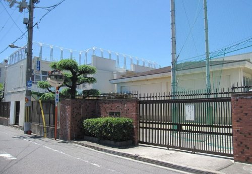 中学校　大領中学校（中学校）まで247m