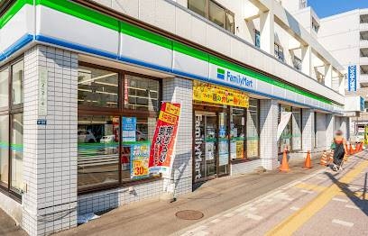 コンビニ　ファミリーマート東札幌店（コンビニ）まで290m