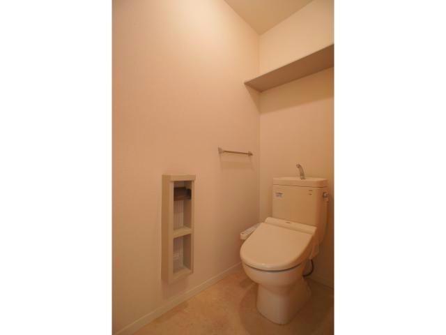 トイレ　※別のお部屋の写真です。