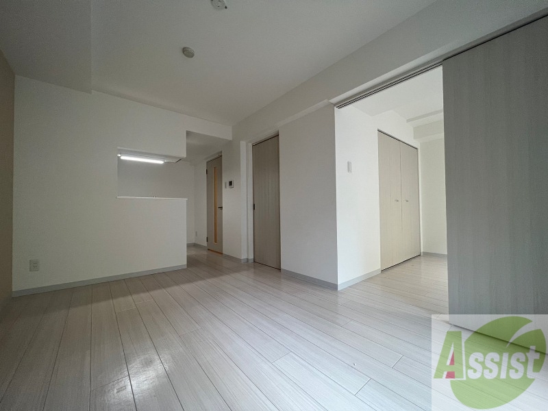 居室・リビング　広くてキレイなお部屋が広がっていて、充実した生活が送れそう。