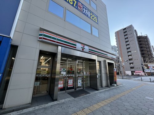 コンビニ　セブンイレブン（コンビニ）まで130m