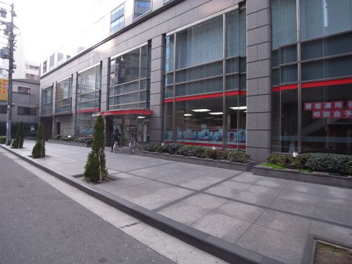 銀行　三菱UFJ銀行瓦町支店（銀行）まで252m