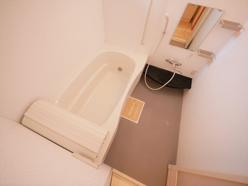 バス・シャワールーム　追焚き給湯付き