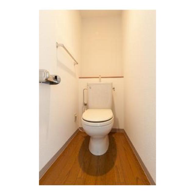 トイレ　※写真は同タイプ住戸です。