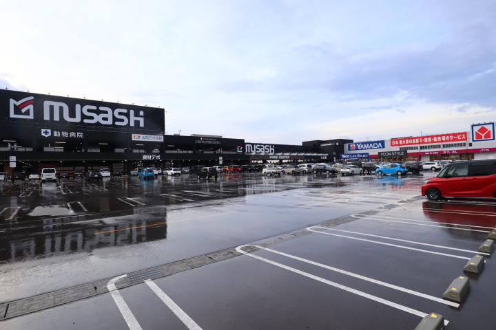 ショッピングセンター　アークスクエア御経塚（ショッピングセンター）まで569m