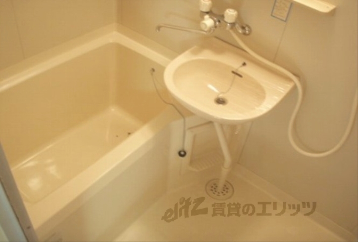 バス・シャワールーム　バス