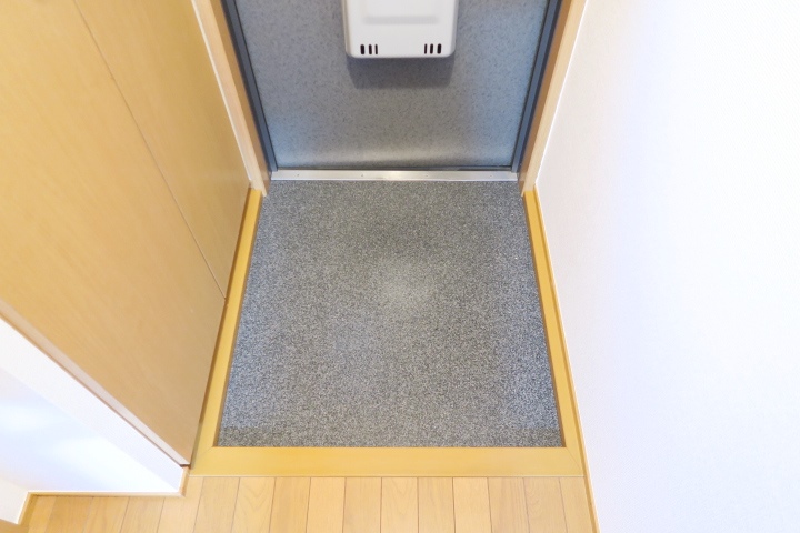 玄関　別号室の参考写真です。