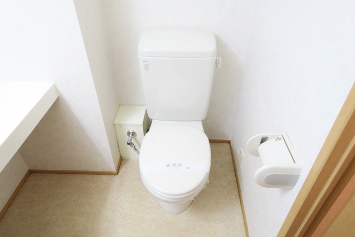 トイレ　別号室の参考写真です。