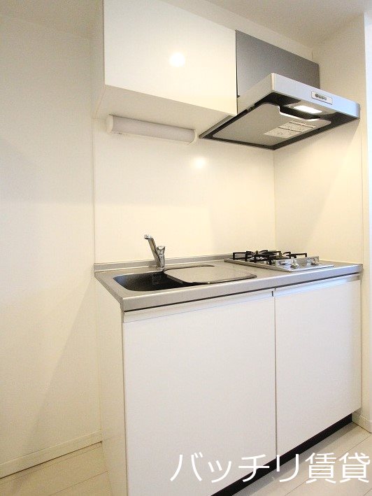 キッチン　別号室タイプの為、現状を優先致します。