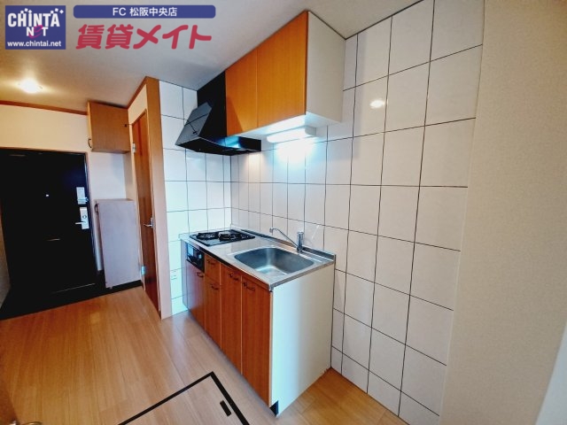 キッチン　反転タイプ参考写真