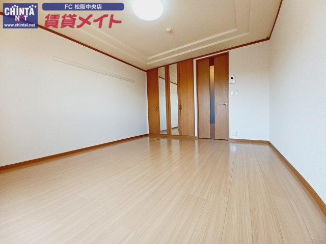 居室・リビング　反転タイプ参考写真