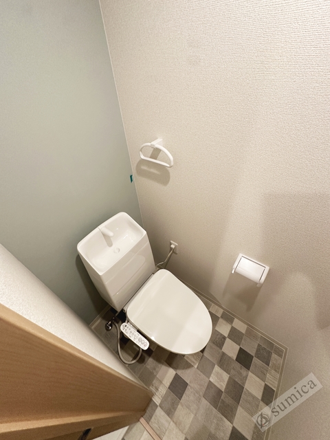 トイレ　温水洗浄便座