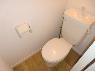 トイレ　写真は同型物件です。