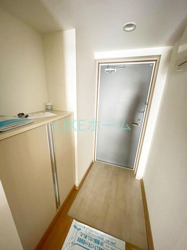 玄関　バルコニー