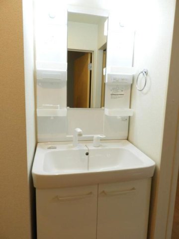 洗面設備　使いやすい洗面所です