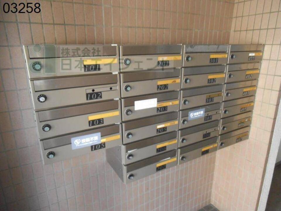 エントランス　メールBOX