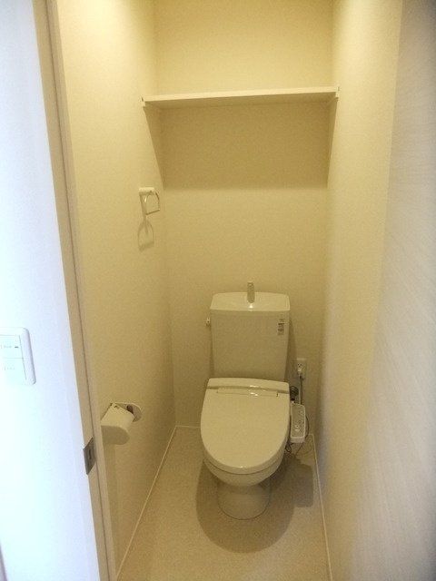 トイレ　洗浄暖房便座付トイレ