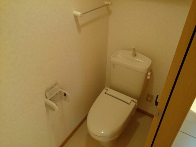 トイレ　ゆったりとした空間のトイレです