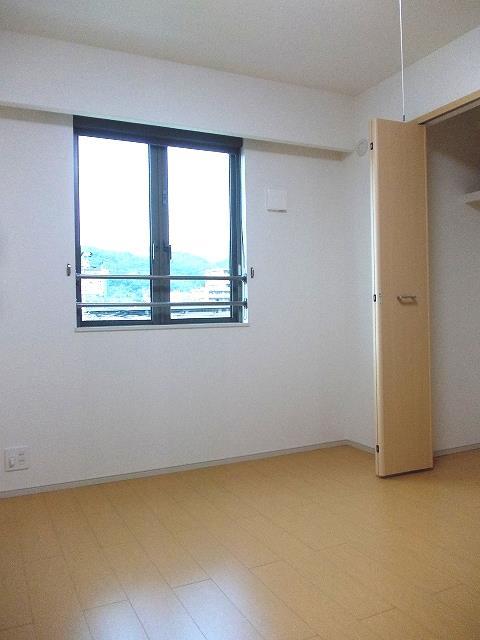 その他部屋・スペース　寝室にも最適な洋室6帖です♪