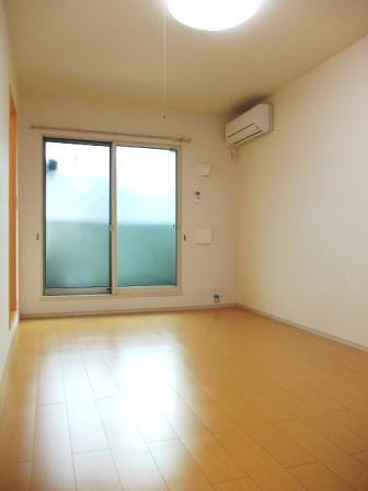 居室・リビング　エアコン・照明付のLDK12.2帖です♪